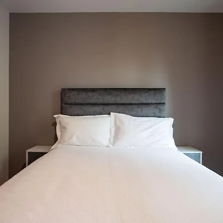 Stunning 2Br Next To The City Airport Bhd - Free Parking Belfast Exterior photo